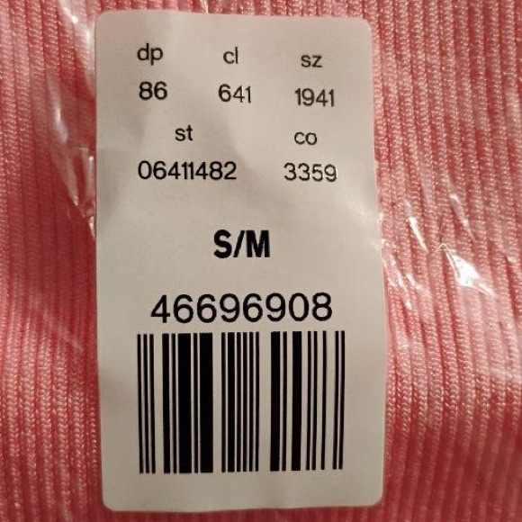 NWT Express Body Contour Ribbed Tank ( COLOR IS BUBBLEGUM PINK) Size S/M. - Picture 3 of 3